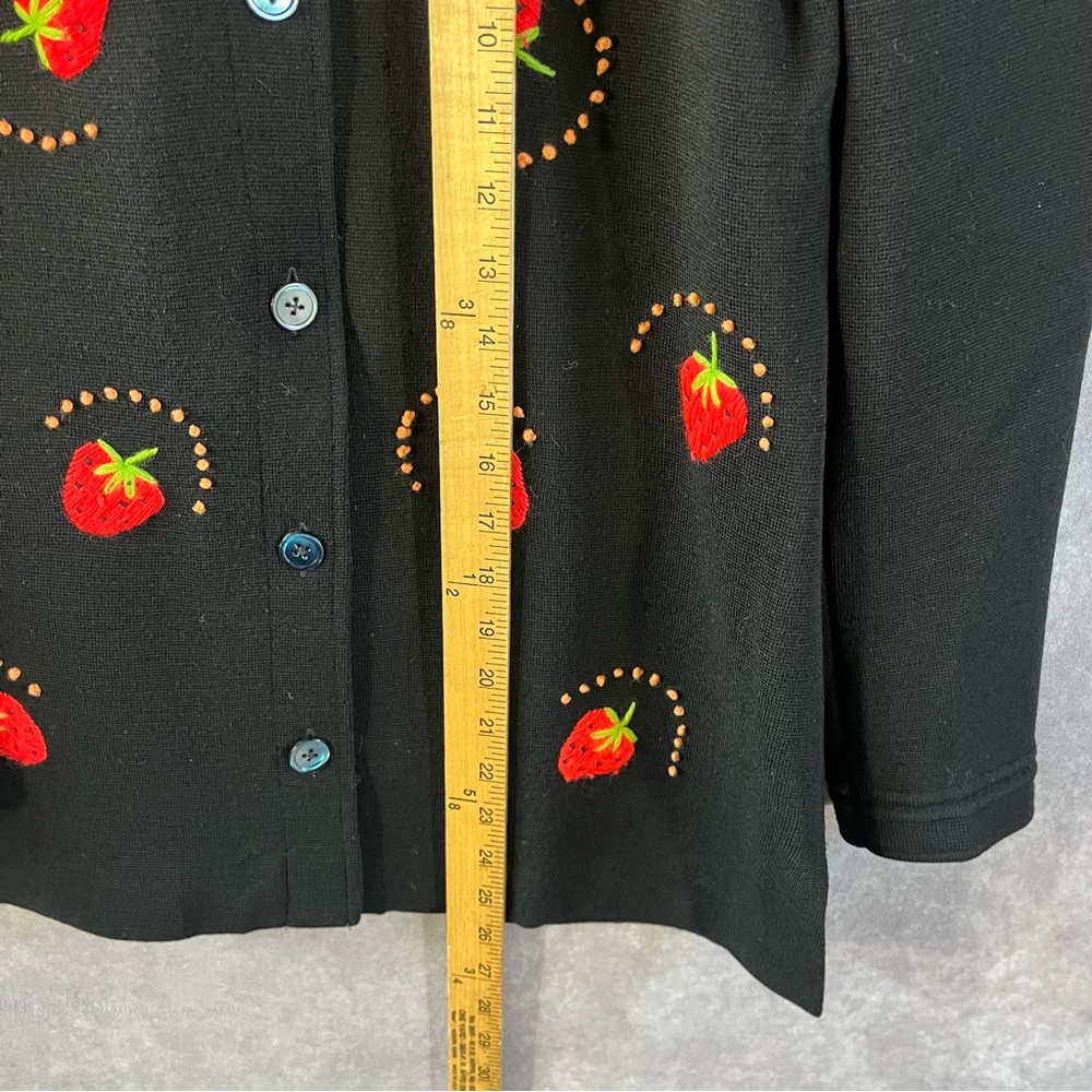 Vintage Di Costa Cardigan Women 12 Black Embroidered Strawberries 60s *See Desc* - Picture 9 of 9
